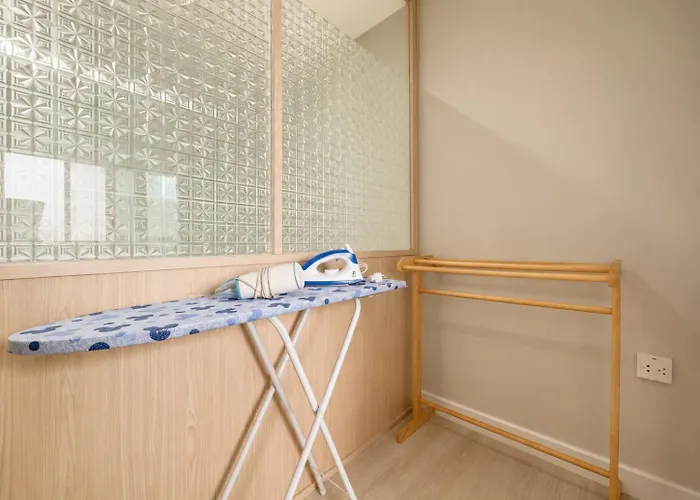 High Floor 1br For 3 Walk To Bts Center