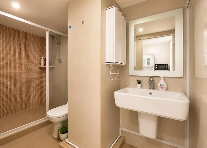 High Floor 1br For 3 Walk To Bts Center Apartment