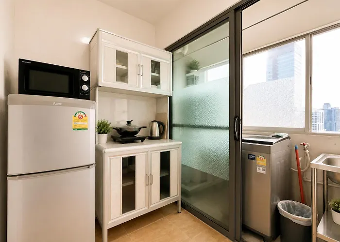 High Floor 1br For 3 Walk To Bts Center Apartment *